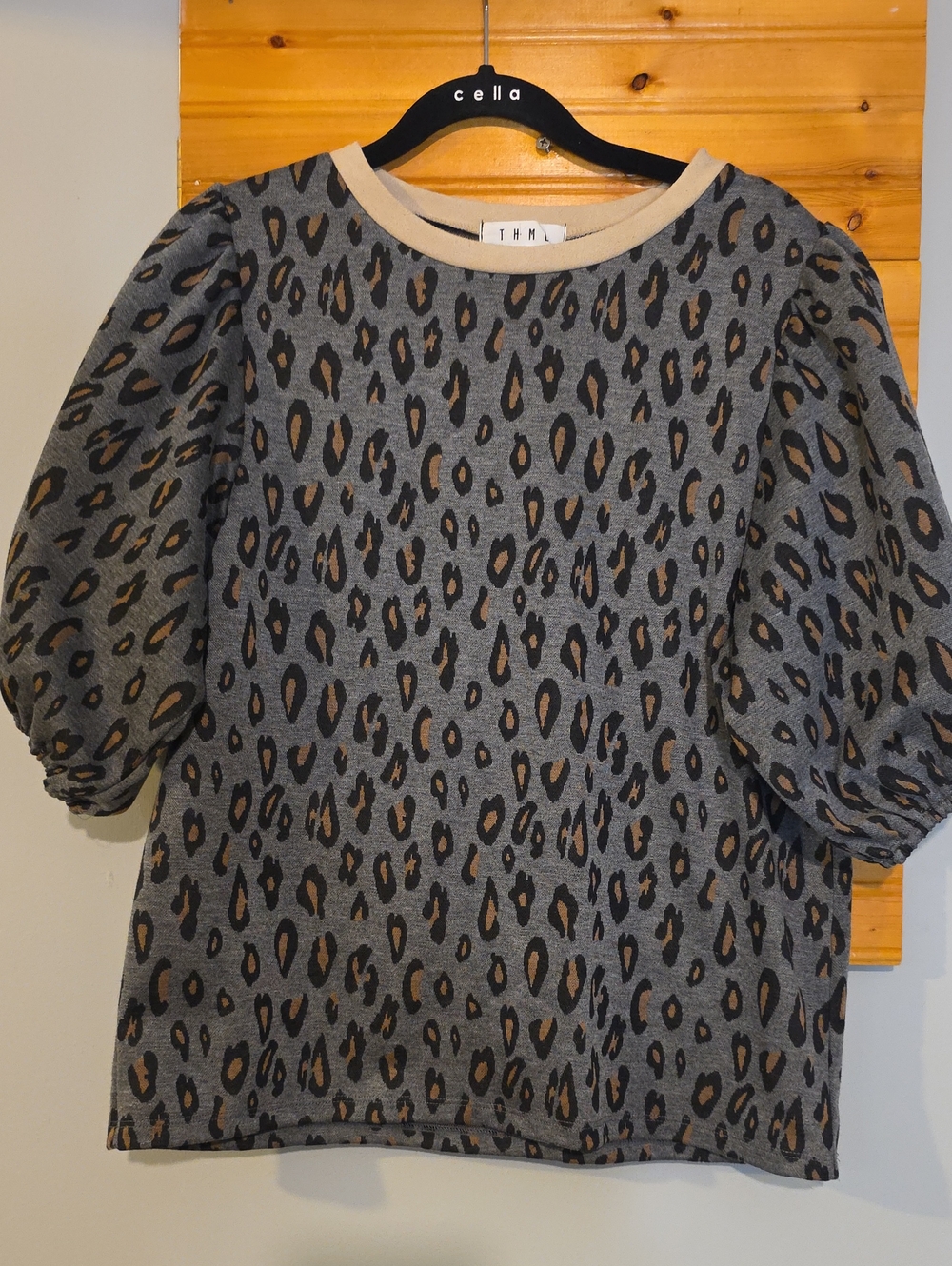 THML Gray Brown Leopard Print Knit Puff Sleeve Top Tan Trim Women's Medium